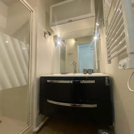 Saint-pierre-la-mer : T2 Avec Piscine, Parking, Clim, Terrasse - 4 Pers. - Fr-1-795-26 Apartment Fleury (Aude)