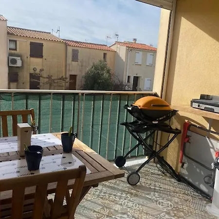 Saint-pierre-la-mer : T2 Avec Piscine, Parking, Clim, Terrasse - 4 Pers. - Fr-1-795-26 * Fleury (Aude)